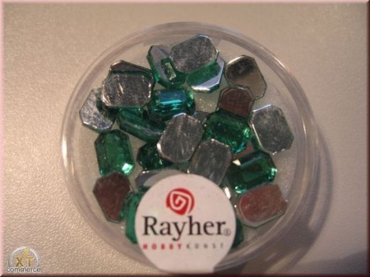 Rayher Plastik-Strassteine Octagon 6x8mm smaragd (A)