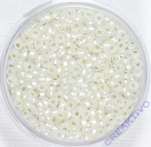 Pracht Rocailles 2,6mm Silbereinzug cristall matt 17g