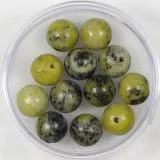 Halb-Edelsteine 8mm rund - grass turquoise